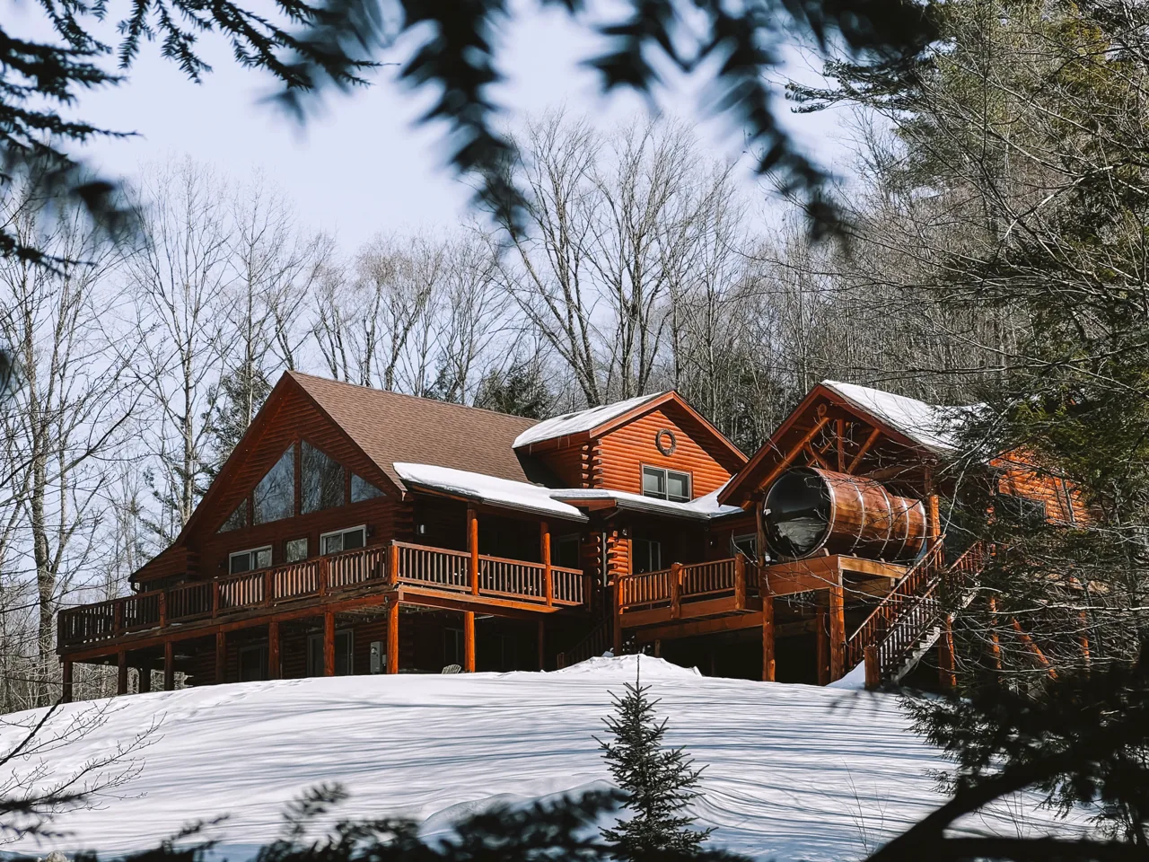 Sweet Cabin surrounded by snow and trees